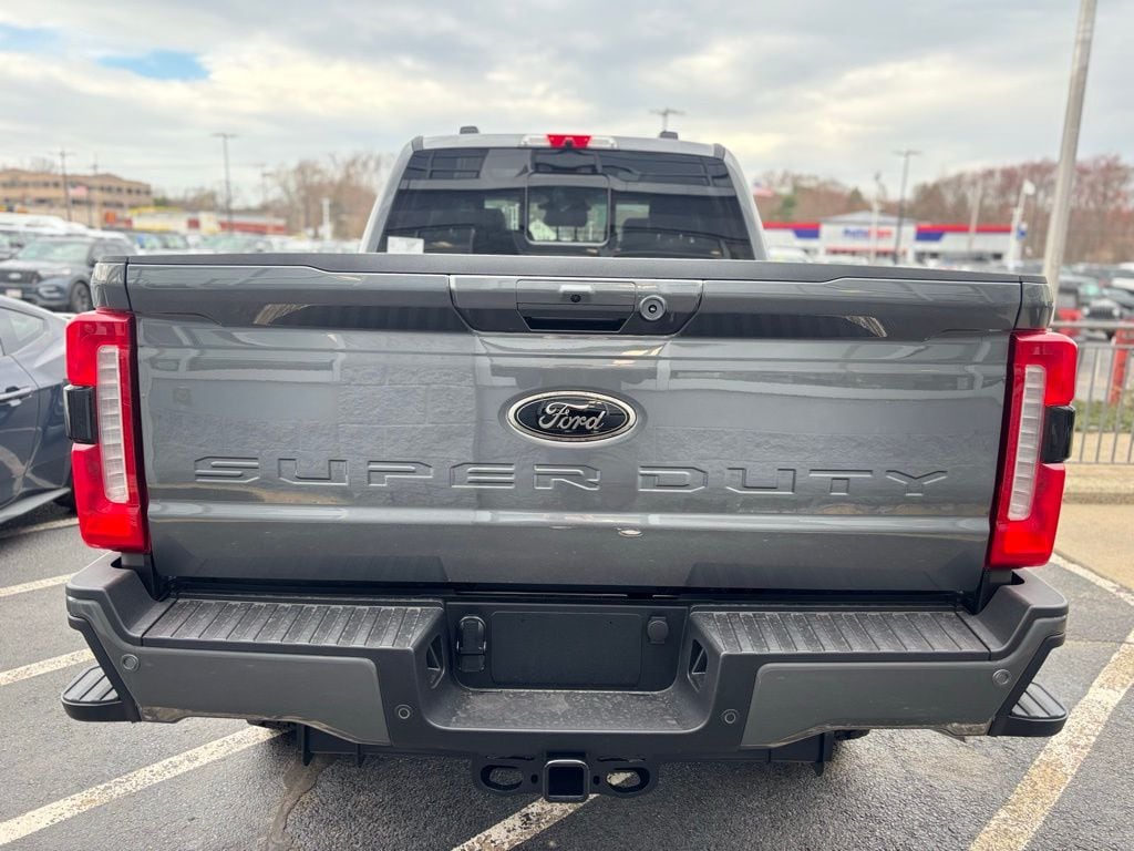 New 2026 Ford F-350SD Lariat Truck Crew Cab