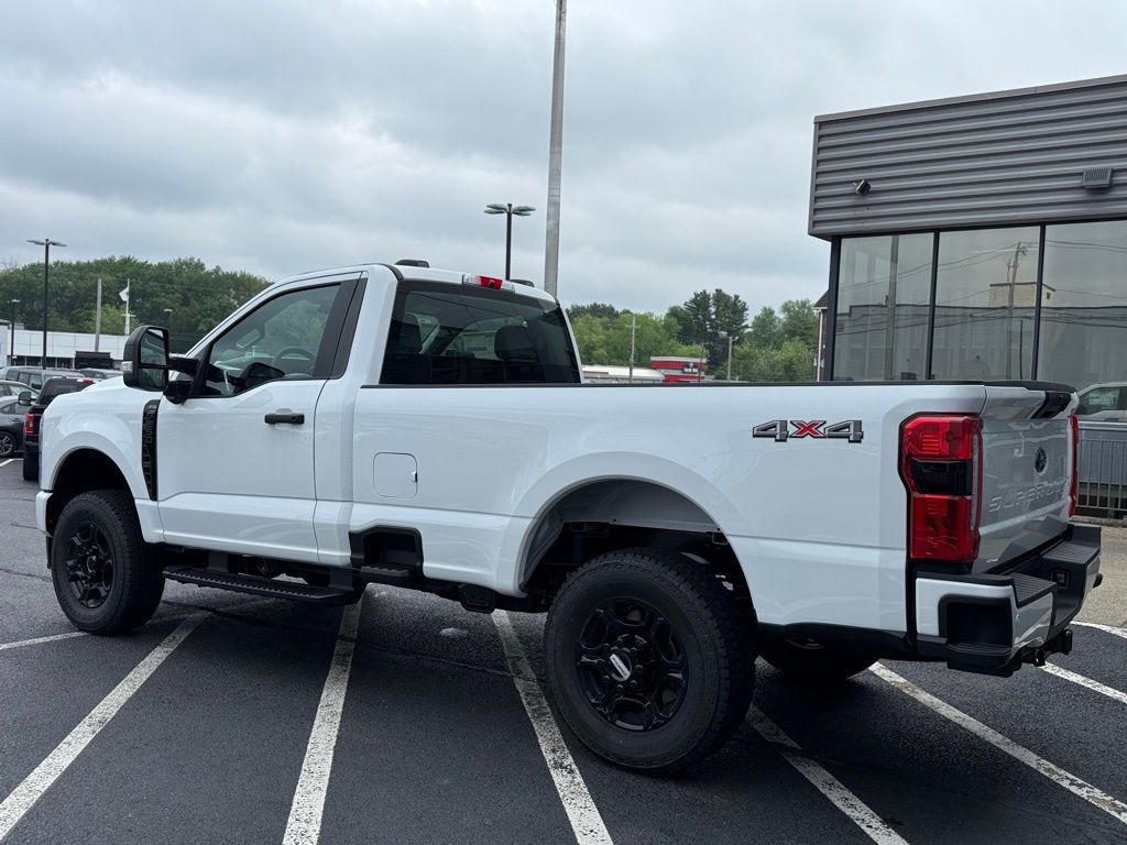 2025 Ford F-250 XL photo 3