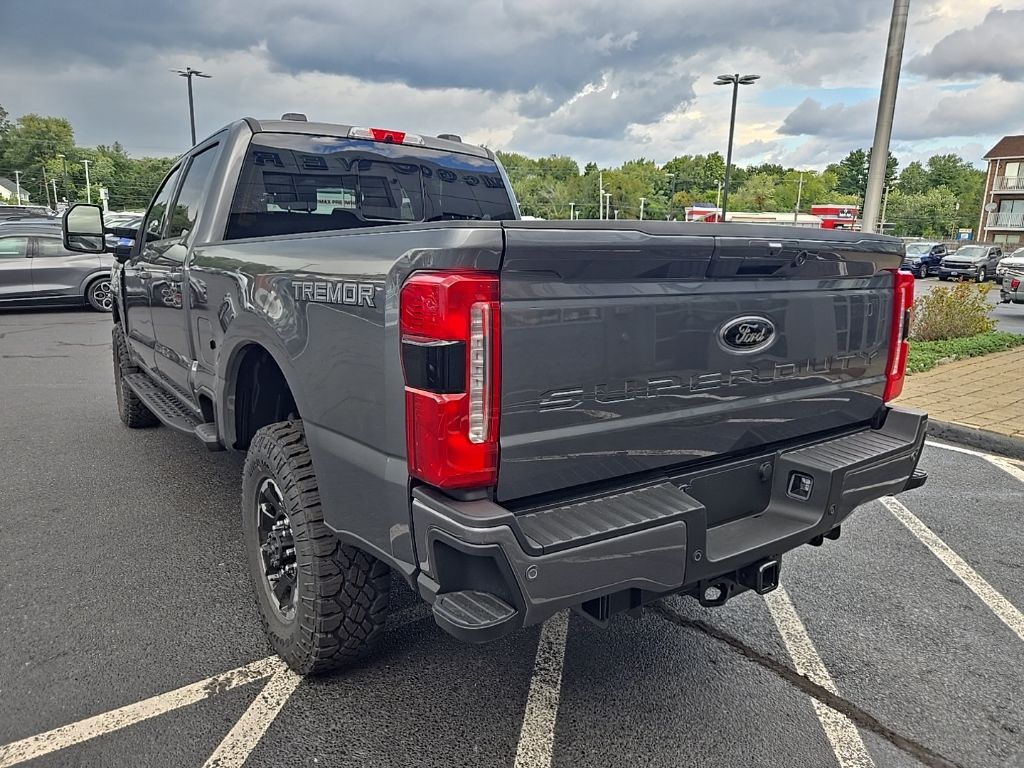 2026 Ford F-250 photo 4
