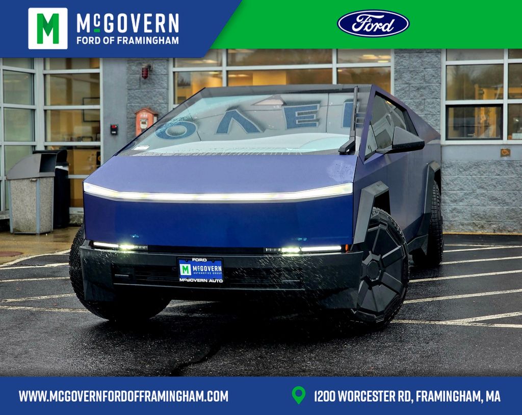 2024 Tesla Cybertruck Base's photo