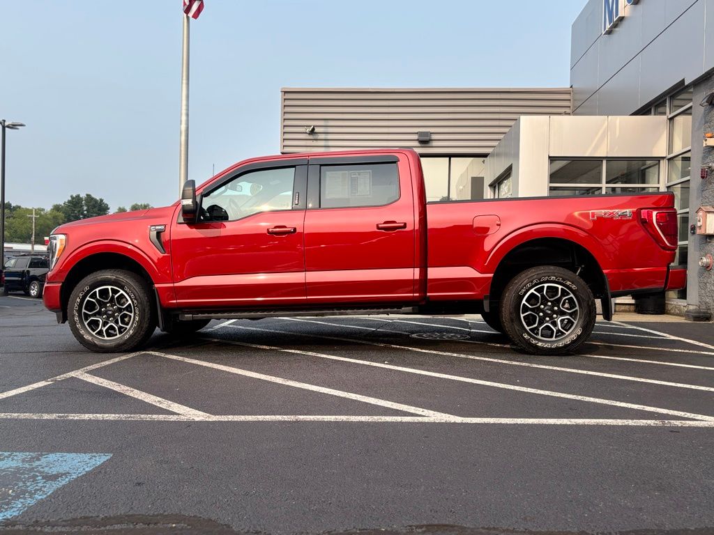 2023 Ford F-150 XLT photo 2