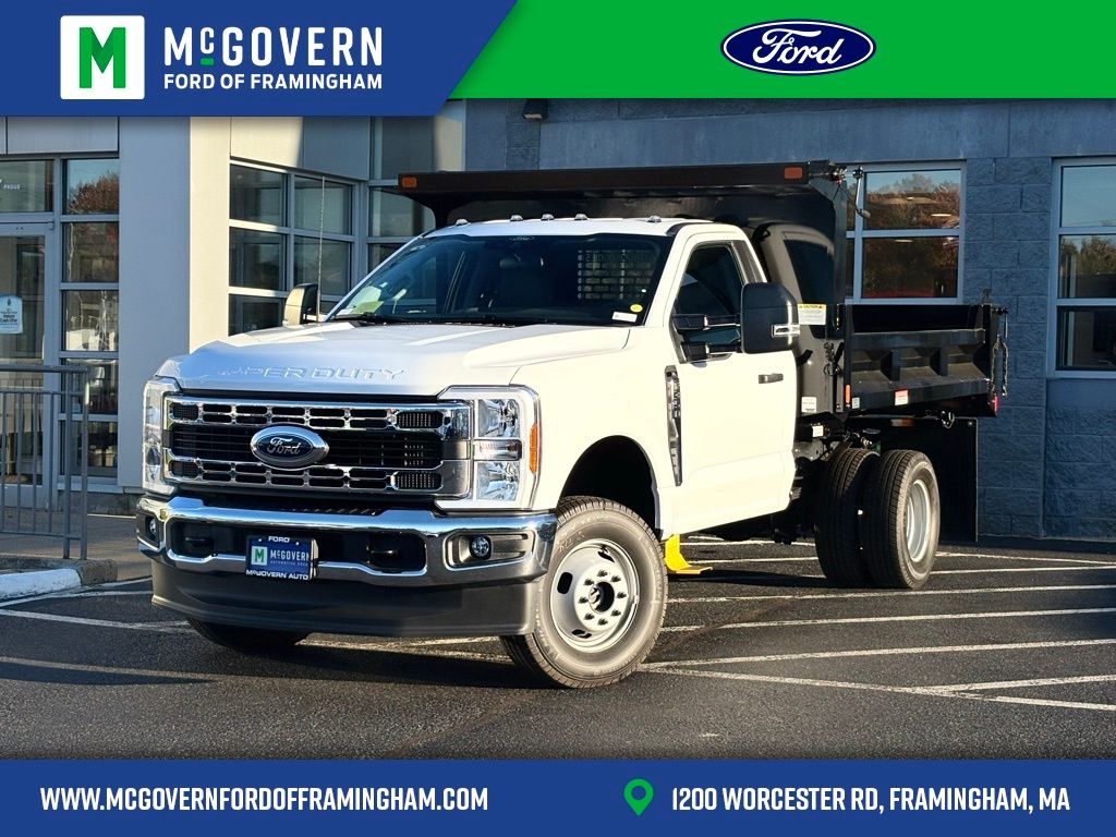 2026 Ford F-350 Super Duty Chassis Cab XL's photo