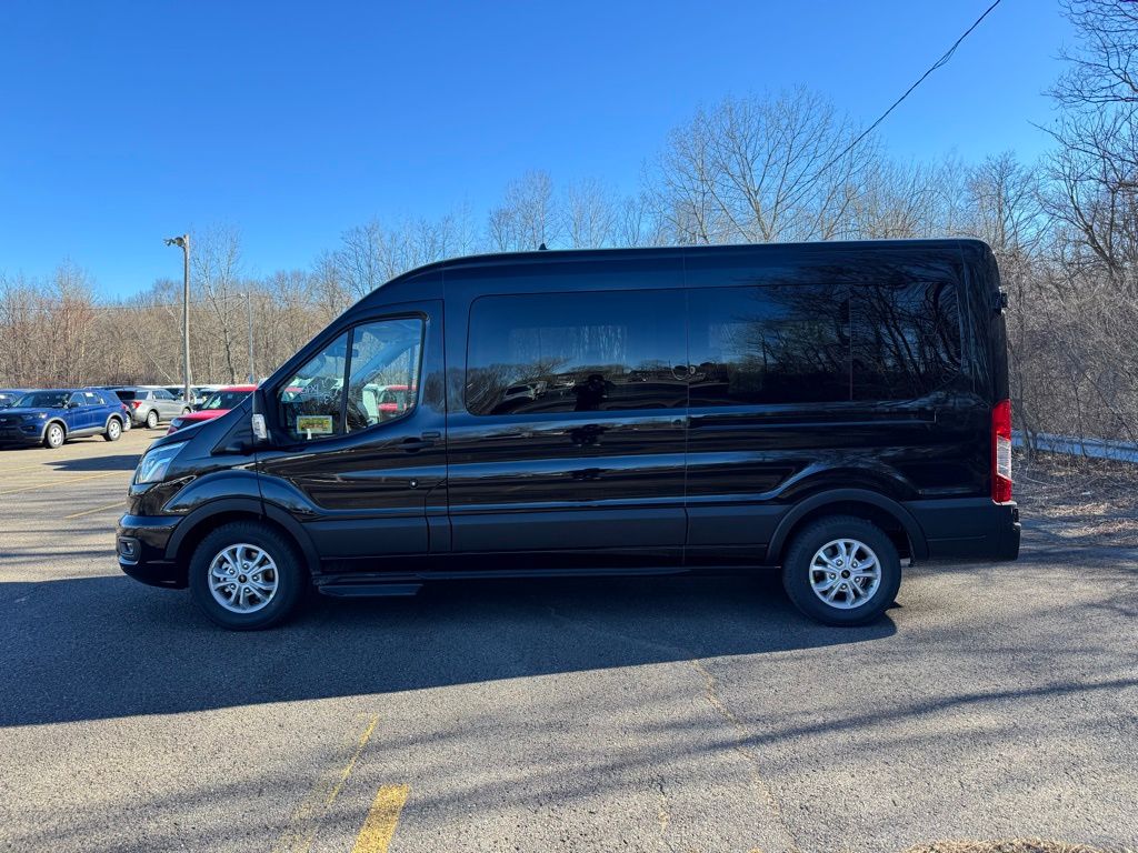 2024 Ford Transit XLT photo 2