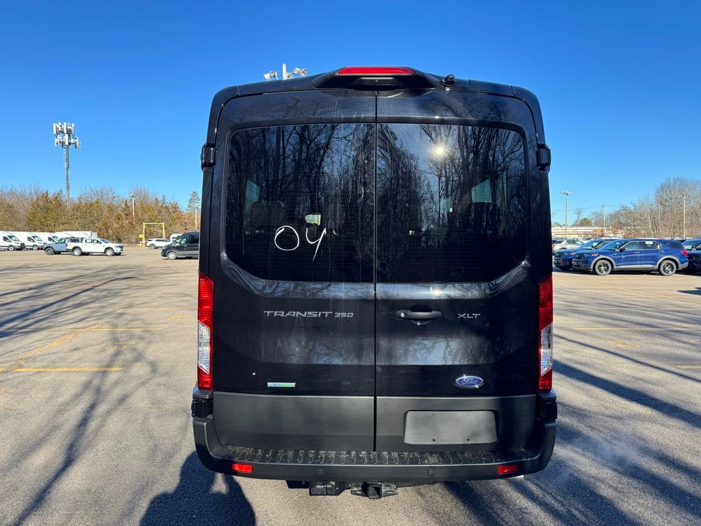 2024 Ford Transit XLT photo 4