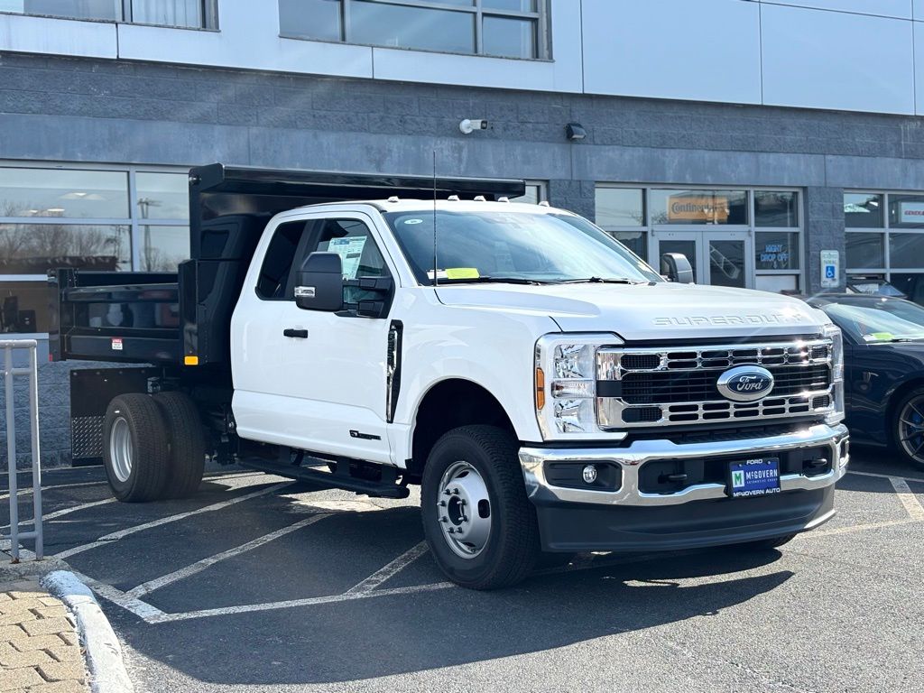 2026 Ford F-350 Super Duty Chassis Cab XL - Photo 7