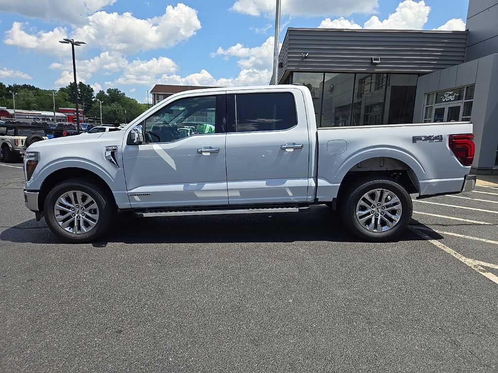 2025 Ford F-150 Lariat photo 2