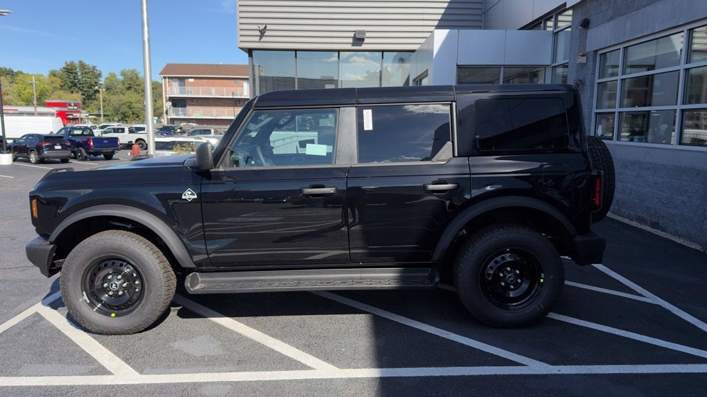 New 2026 Ford Bronco Outer Banks SUV
