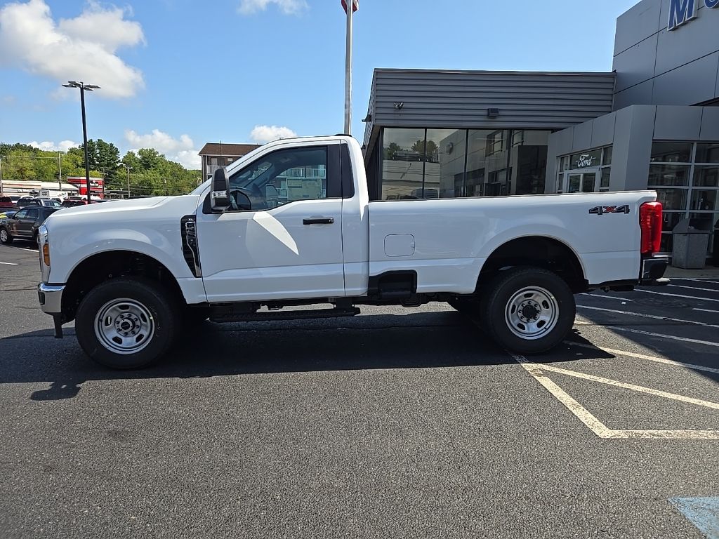 2026 Ford F-350 photo 2