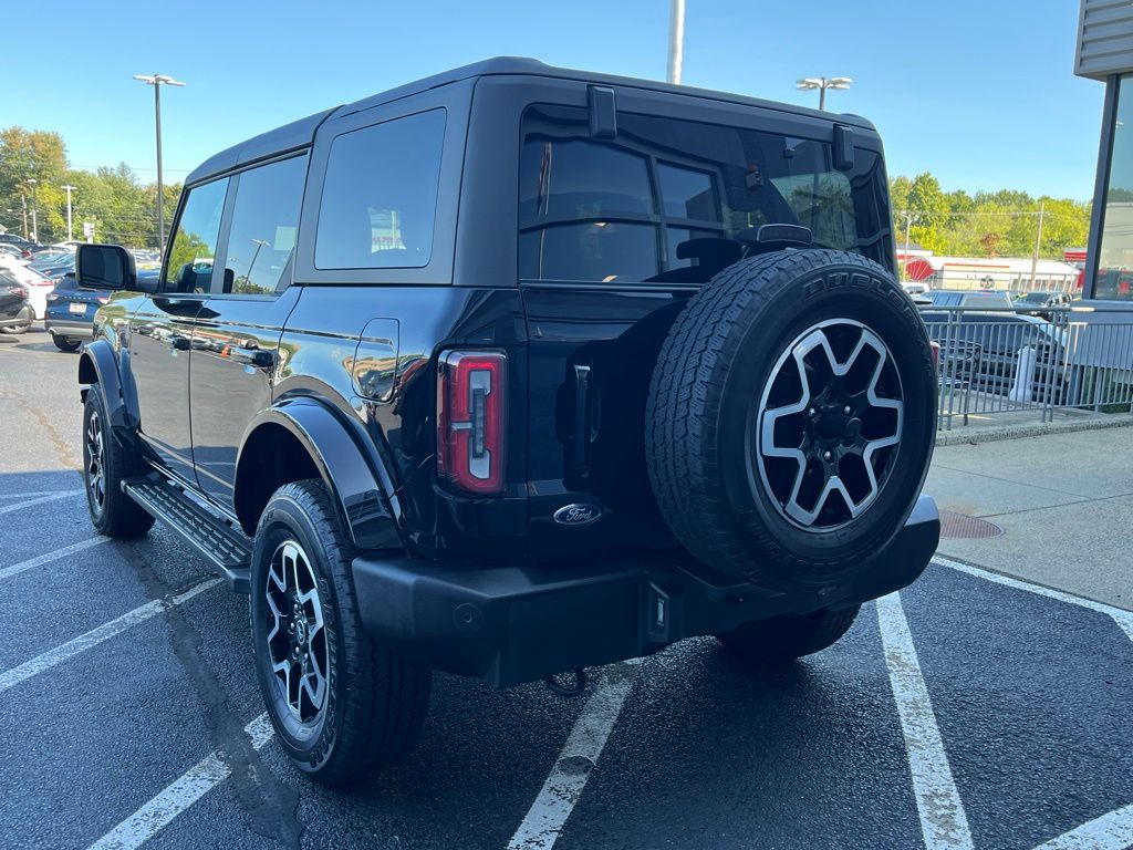 2023 Ford Bronco Outer Banks photo 4