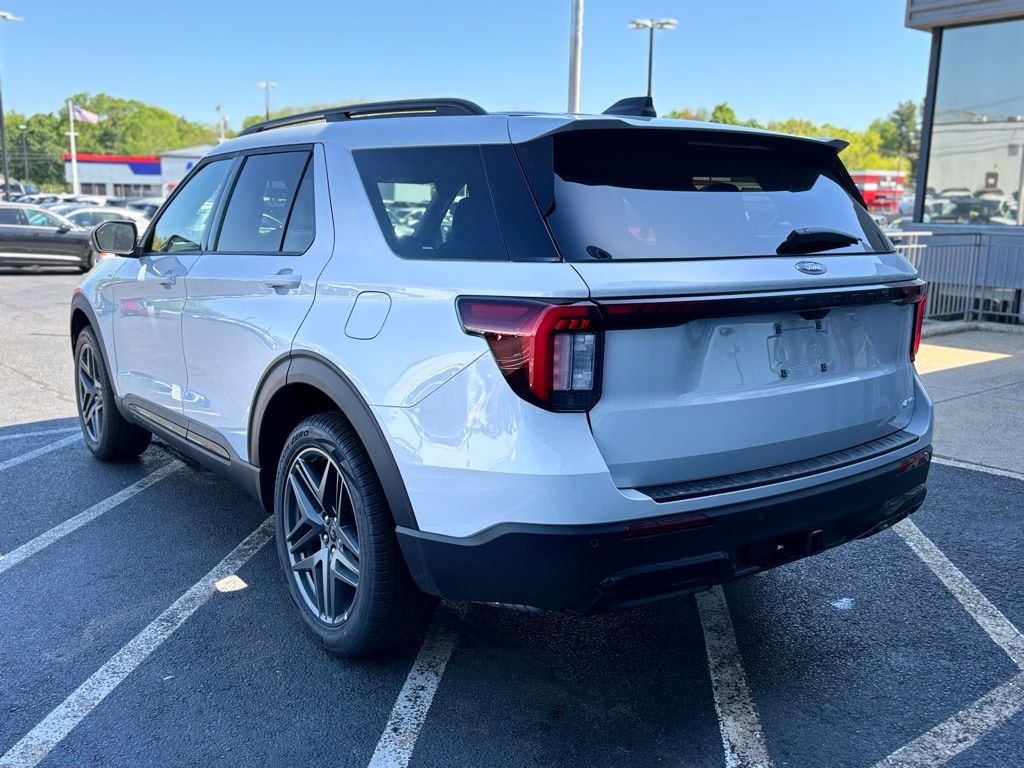 New 2026 Ford Explorer ST-Line SUV