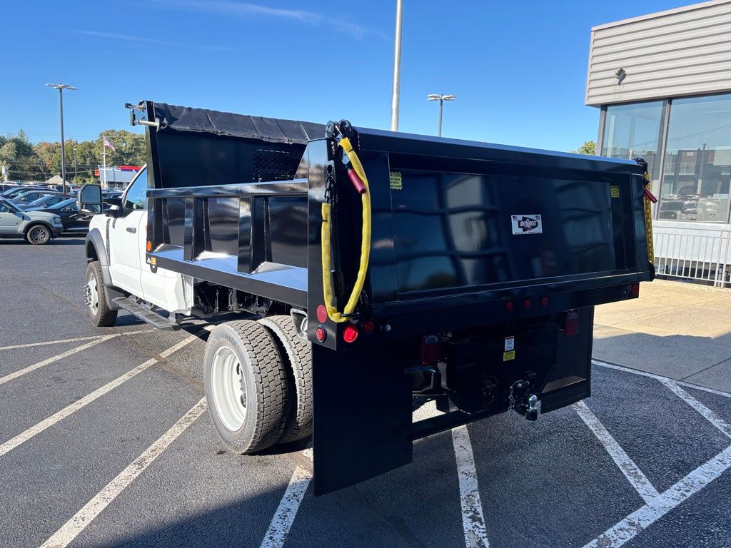 2026 Ford F-550 photo 4