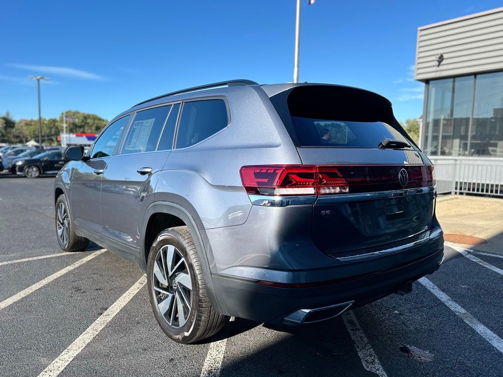 2024 Volkswagen Atlas SE Technology photo 4