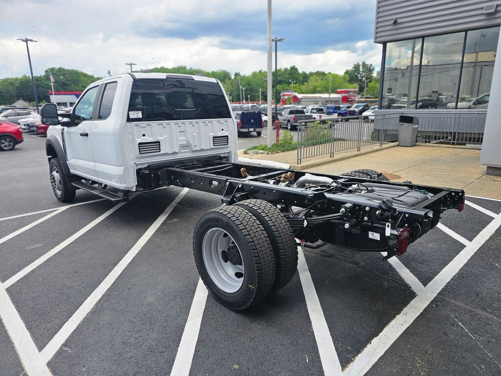 New 2026 Ford F-550SD Super Cab Chassis XL Truck Super Cab