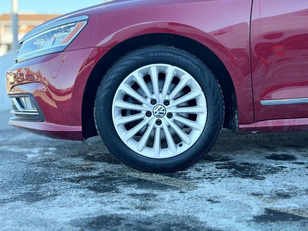 Used 2017 Volkswagen Passat 1.8T SE Sedan