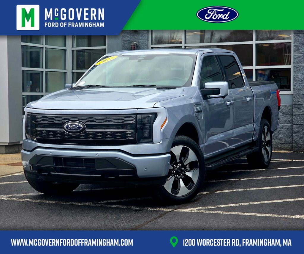 2022 Ford F-150 Lightning Platinum's photo