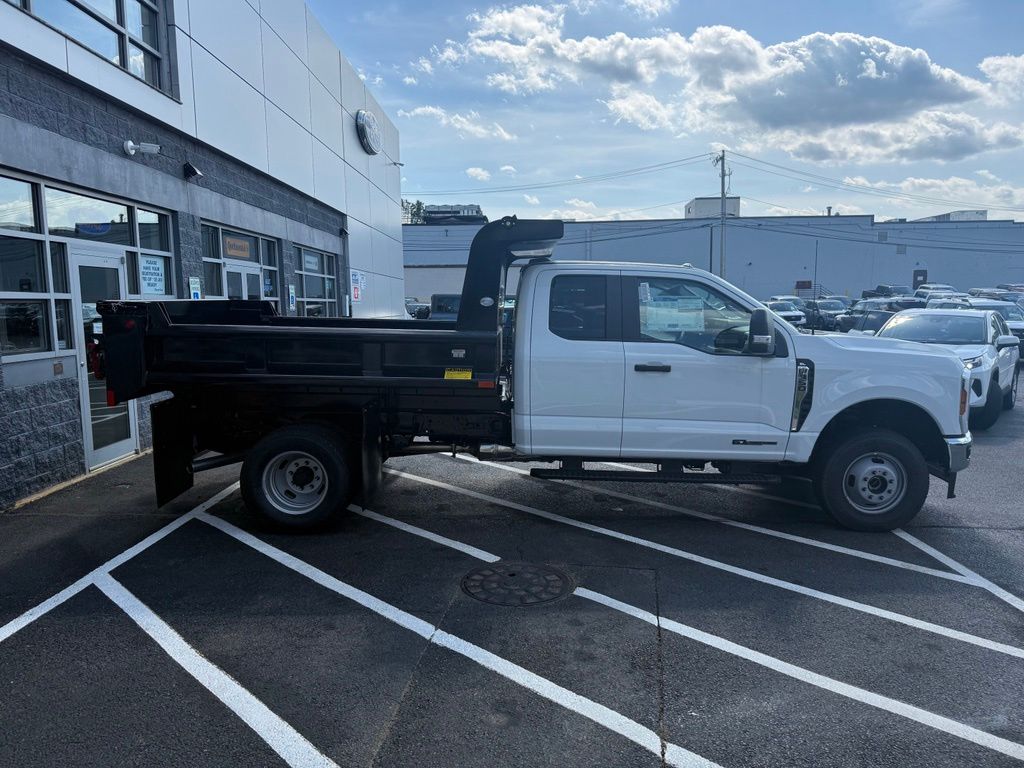 2026 Ford F-350 Super Duty Chassis Cab XL - Photo 7
