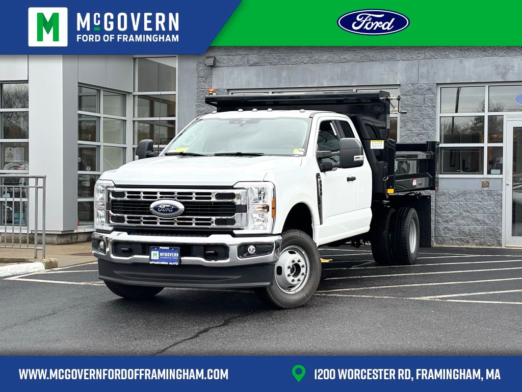 2026 Ford F-350 Super Duty Chassis Cab XL's photo