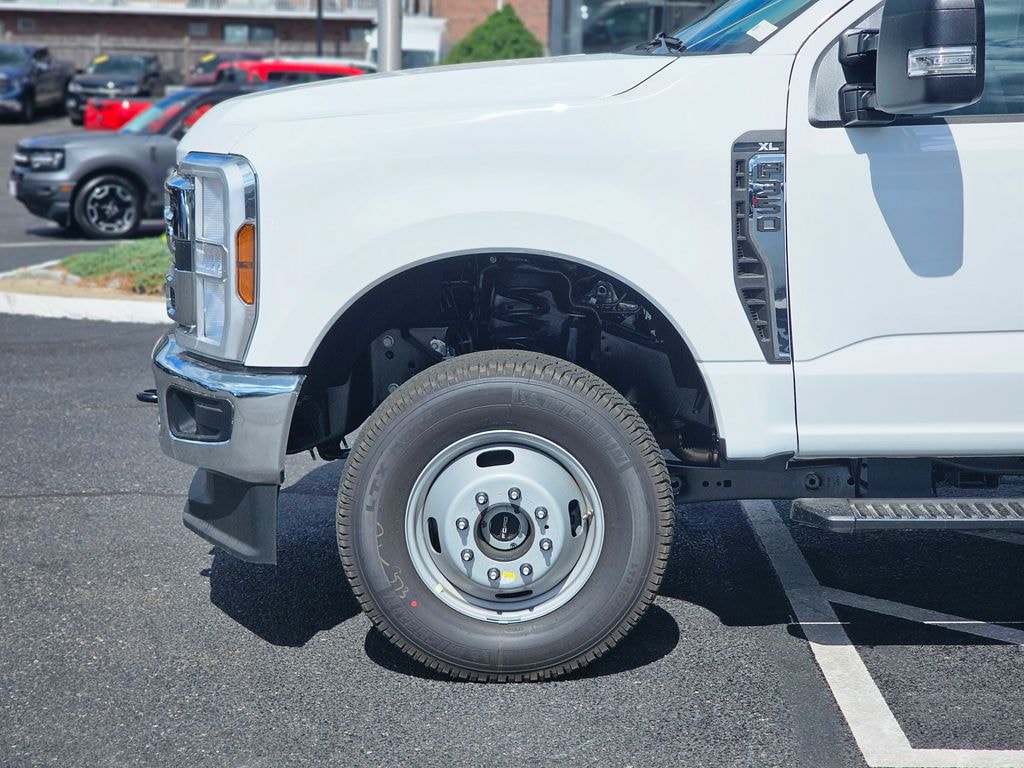 New 2026 Ford F-350SD Chassis XL TRUCK