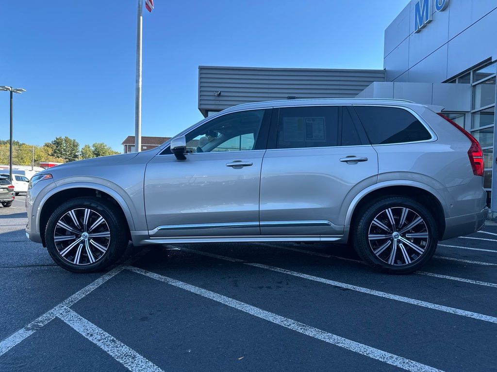 2024 Volvo XC90 Plus photo 2