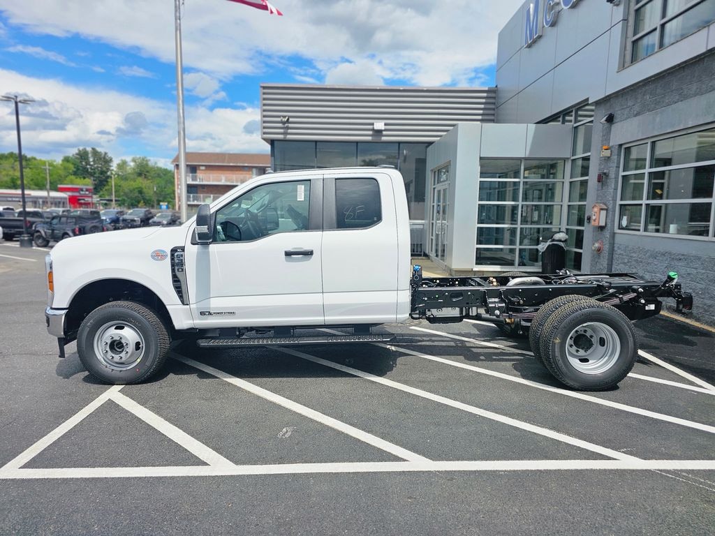 New 2026 Ford F-350SD Super Cab Chassis XL Truck Super Cab