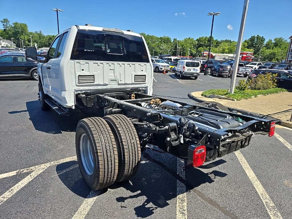 2025 Ford F-350 photo 2