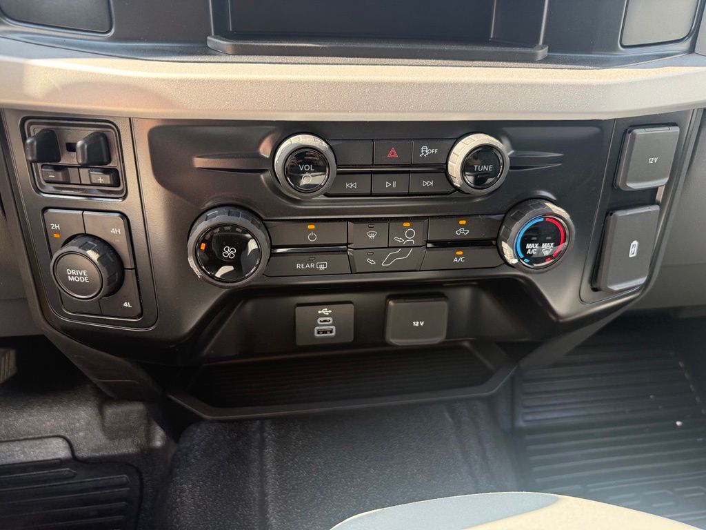 2026 Ford F-350 Super Duty Chassis Cab XL - Photo 14