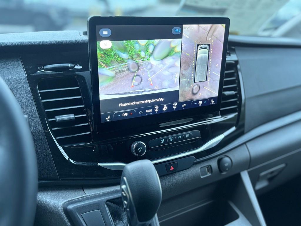 2024 Ford Transit Passenger Van XLT - Photo 17