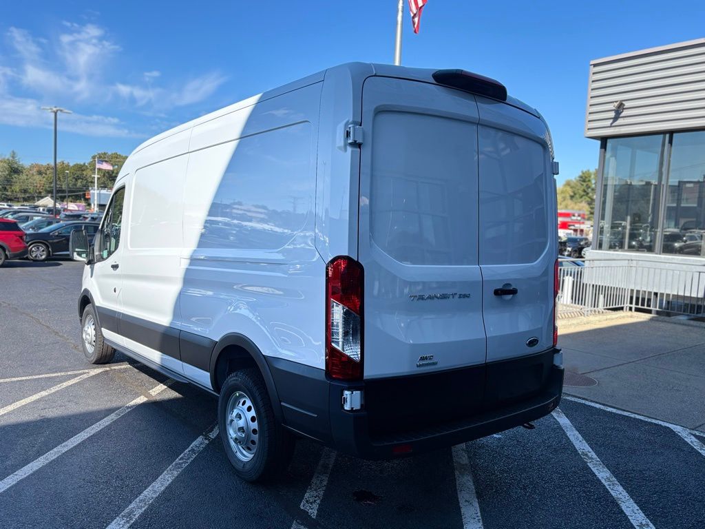 2025 Ford Transit photo 4
