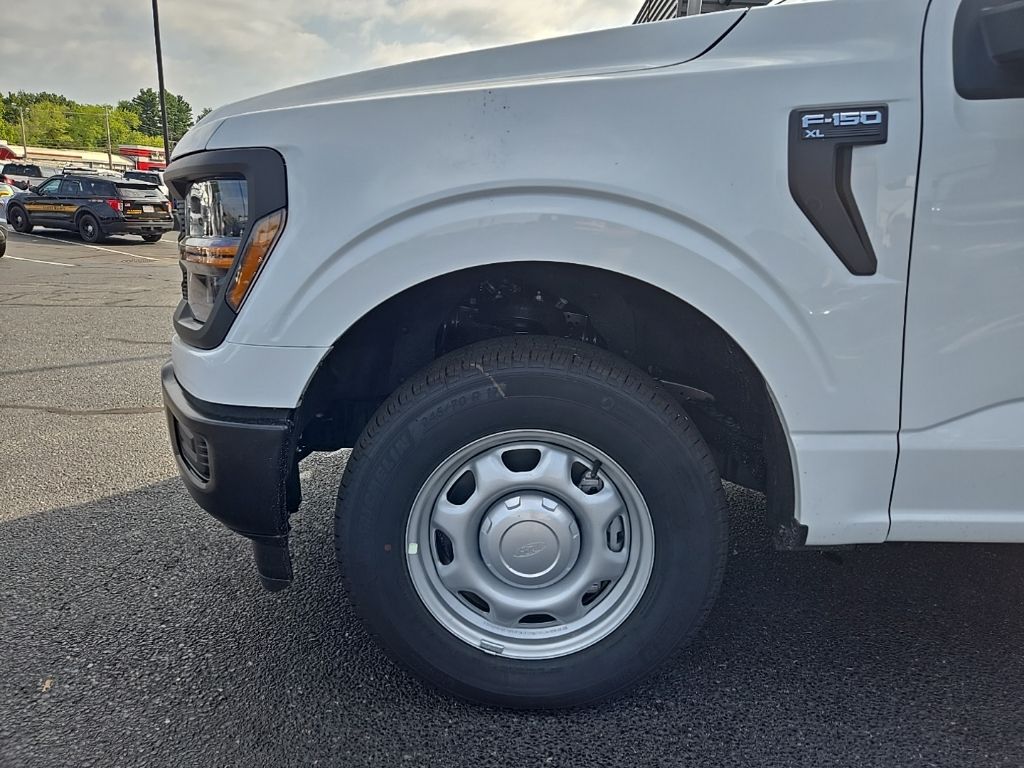 2025 Ford F-150 XL photo 3