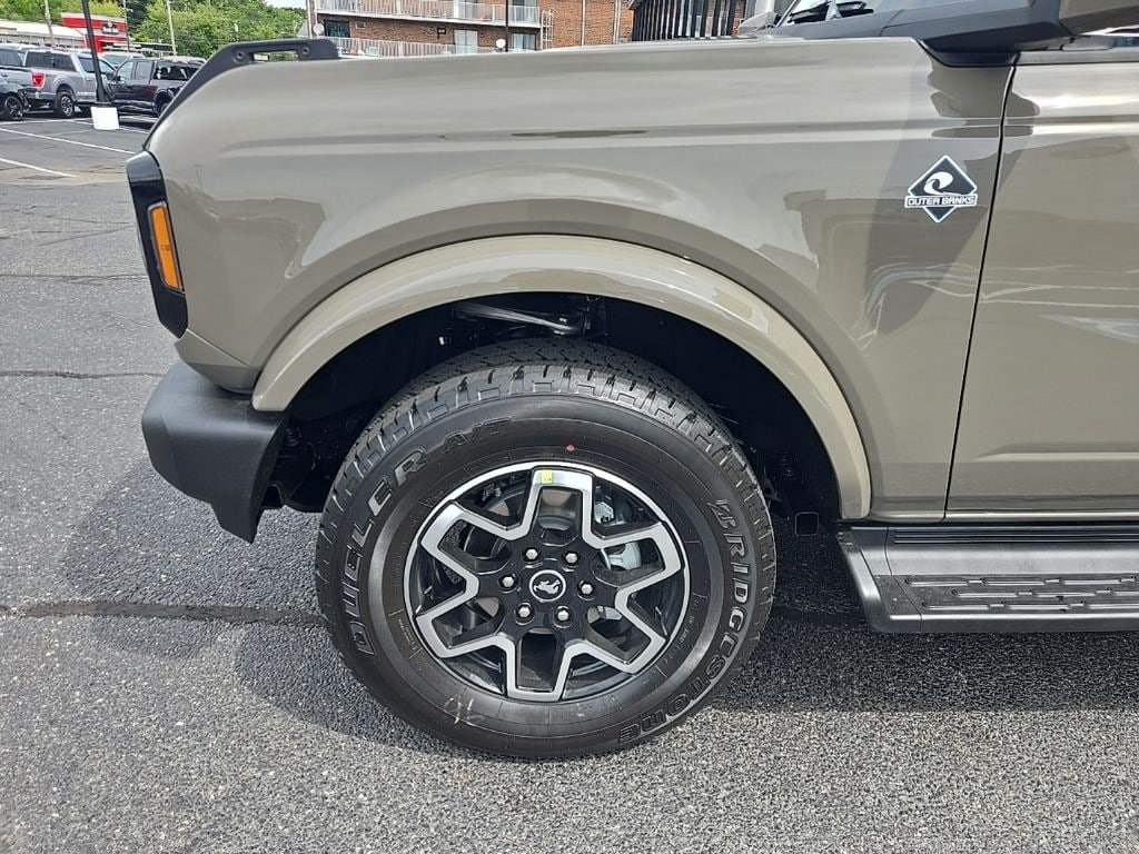 New 2026 Ford Bronco Outer Banks SUV