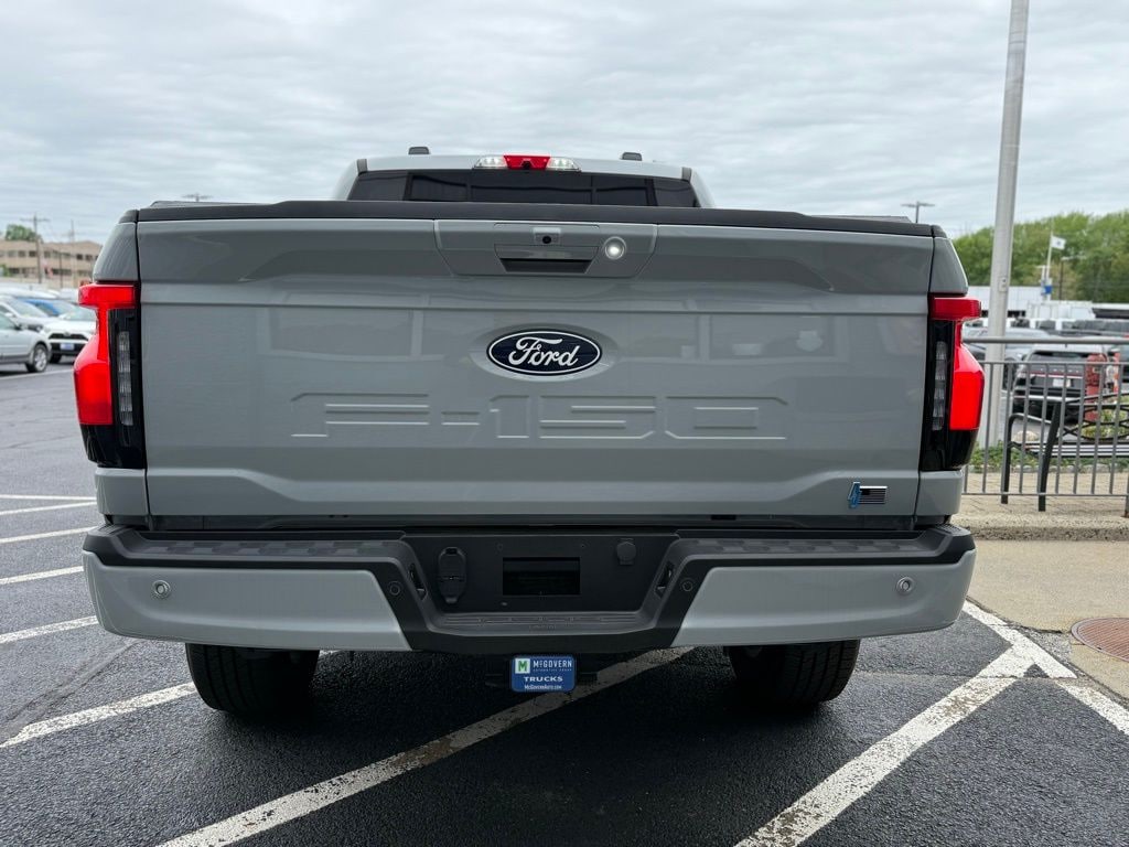 New 2024 Ford F-150 Lightning Flash 320 mile (eAWD) EPA-est. range Truck SuperCrew Cab