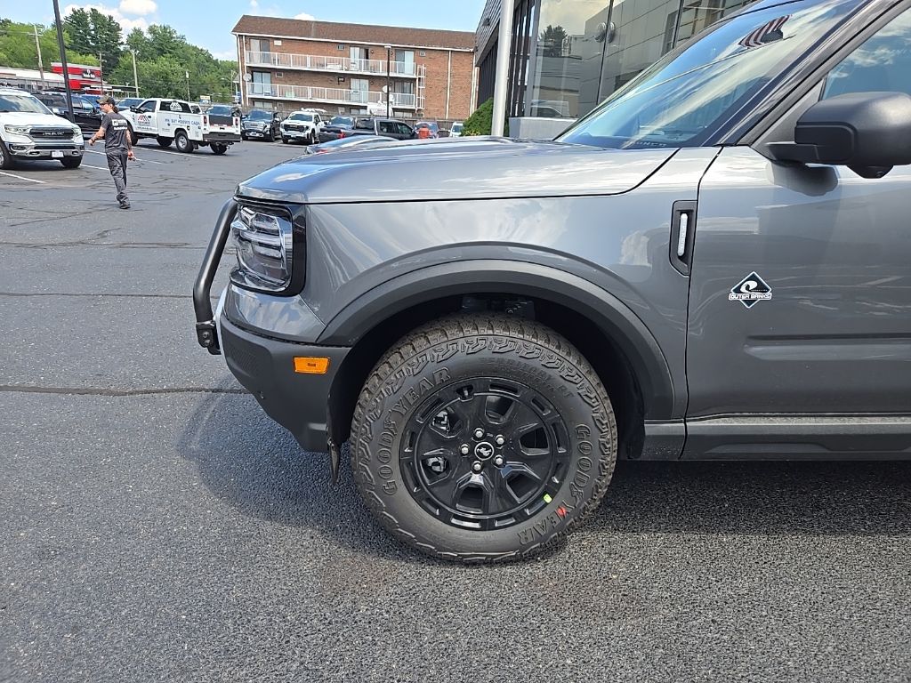 2025 Ford Bronco Sport Outer Banks photo 3