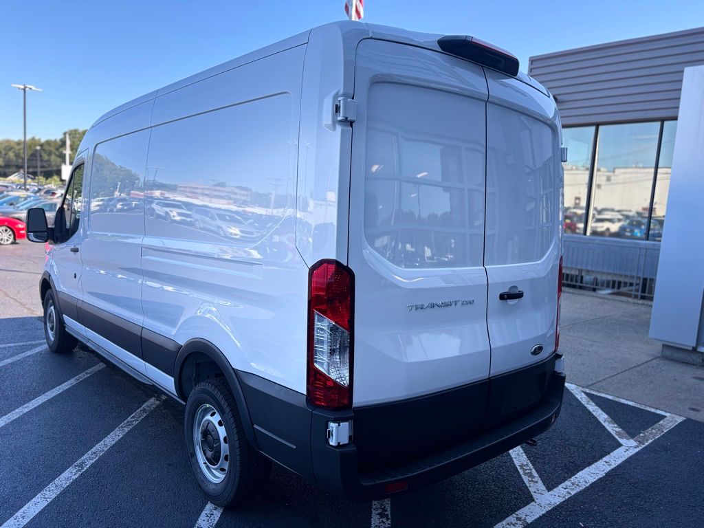 2025 Ford Transit photo 4