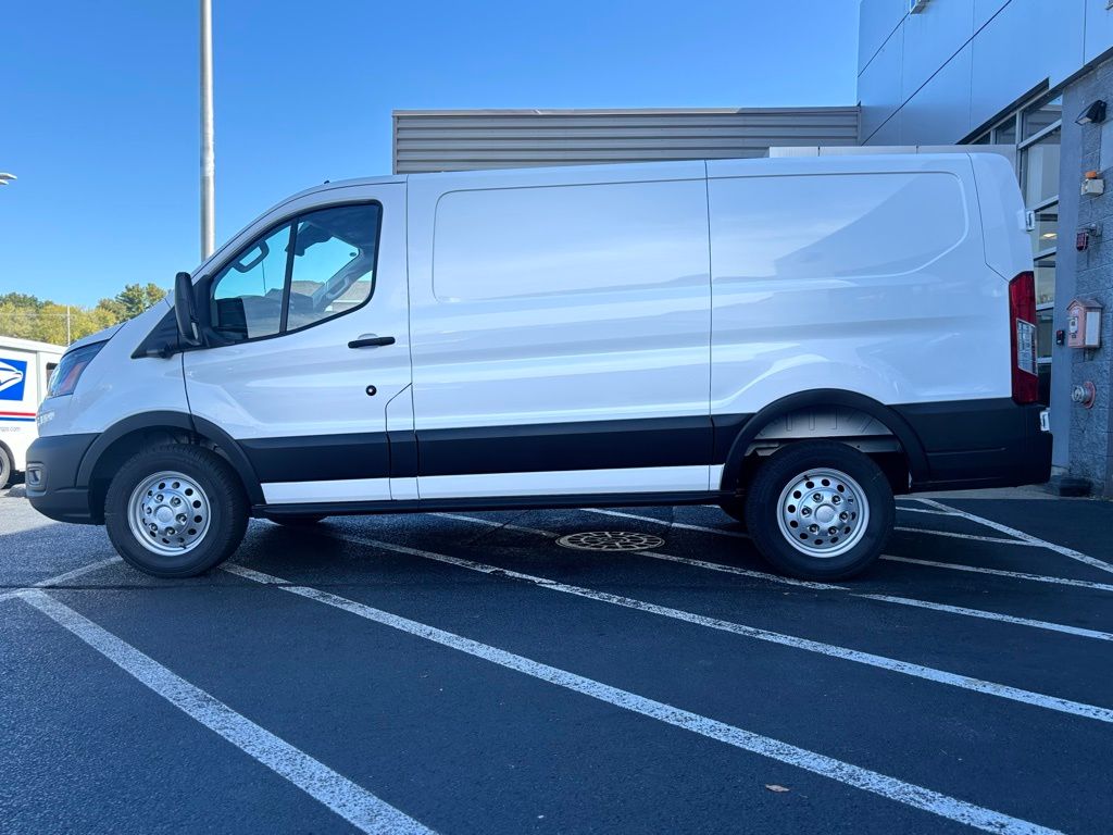 2025 Ford Transit photo 2