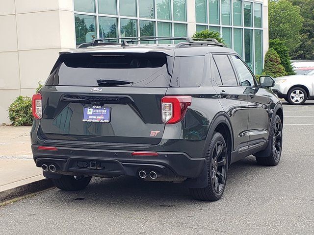 2022 Ford Explorer ST photo 2
