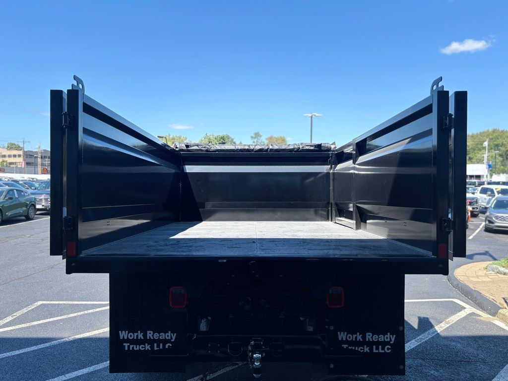 2024 Ford F-600 photo 4