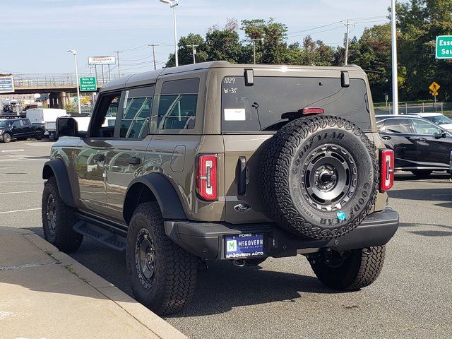 2025 Ford Bronco Badlands photo 2