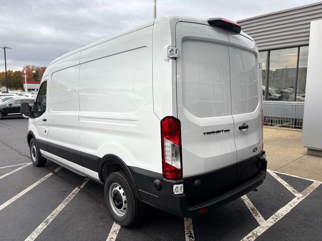 2026 Ford Transit photo 4