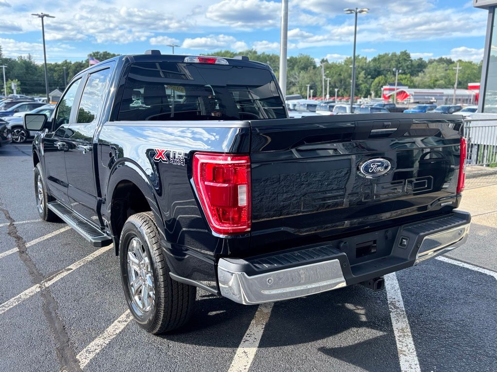 2022 Ford F-150 XLT photo 3