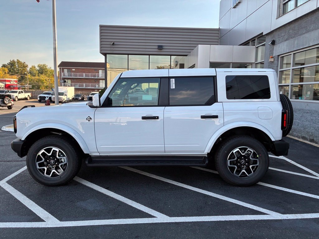 New 2026 Ford Bronco Outer Banks SUV