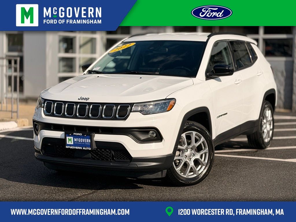 2022 Jeep Compass Latitude Lux 4WD photo