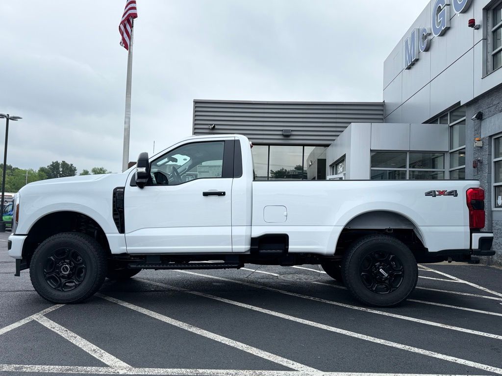 2025 Ford F-250 XL photo 2