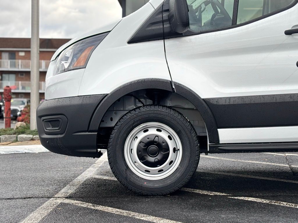 2026 Ford Transit photo 3