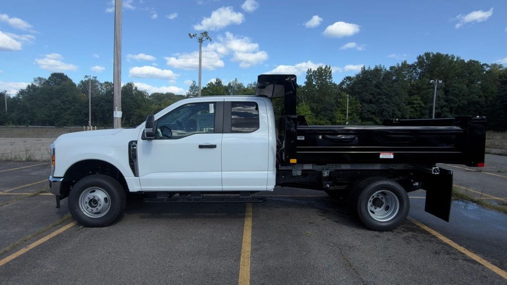New 2026 Ford F-350SD Super Cab Chassis XL Truck Super Cab