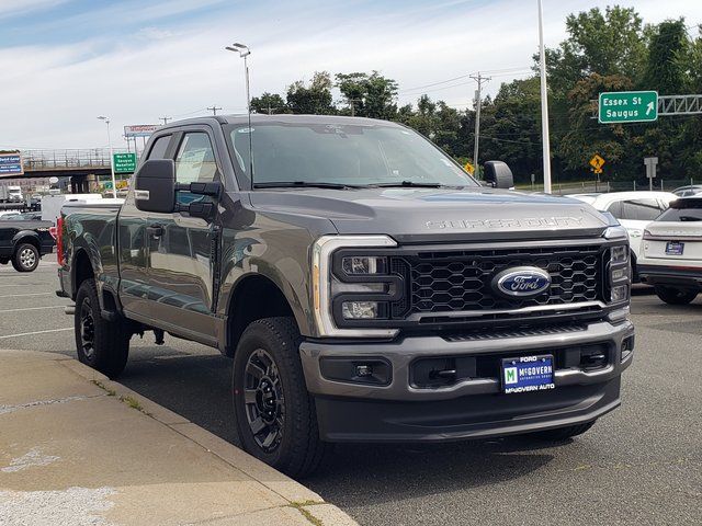 2026 Ford F-350 photo 4