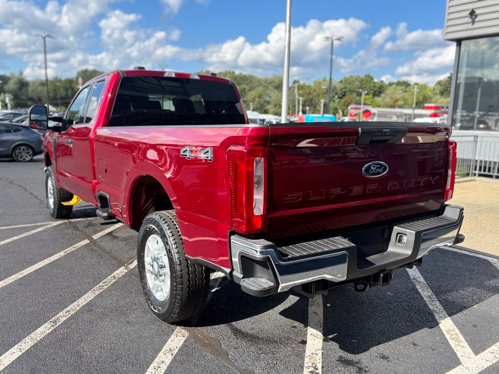 2026 Ford F-250 photo 3