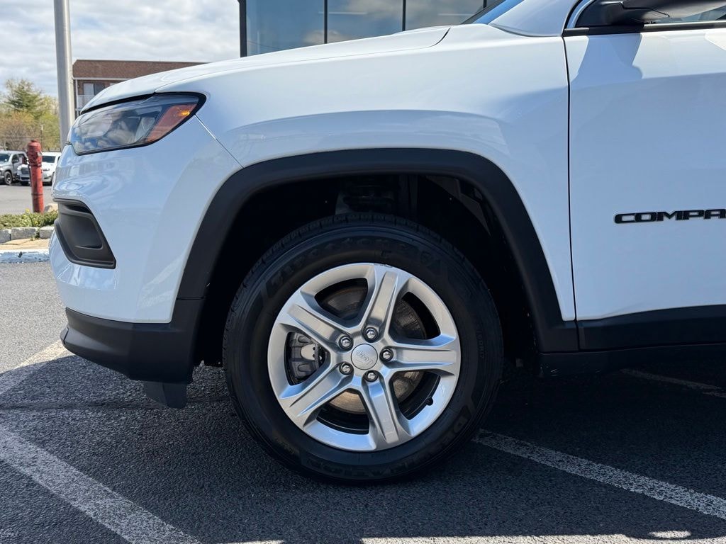 Used 2023 Jeep Compass Latitude SUV