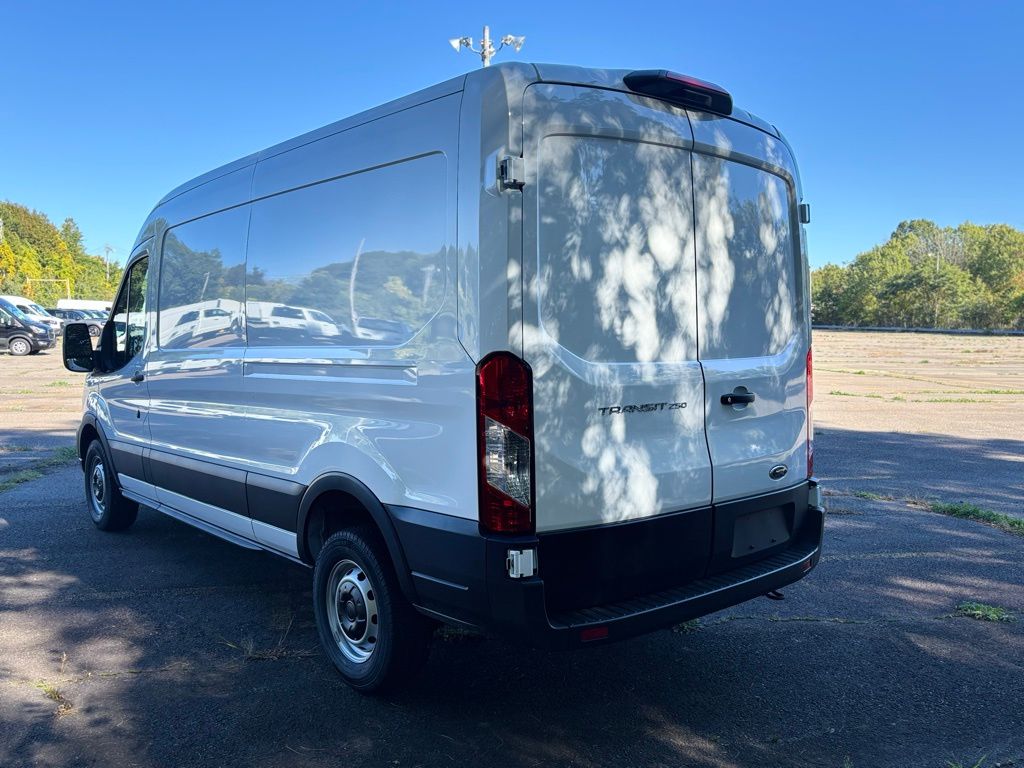 2025 Ford Transit Van photo 3