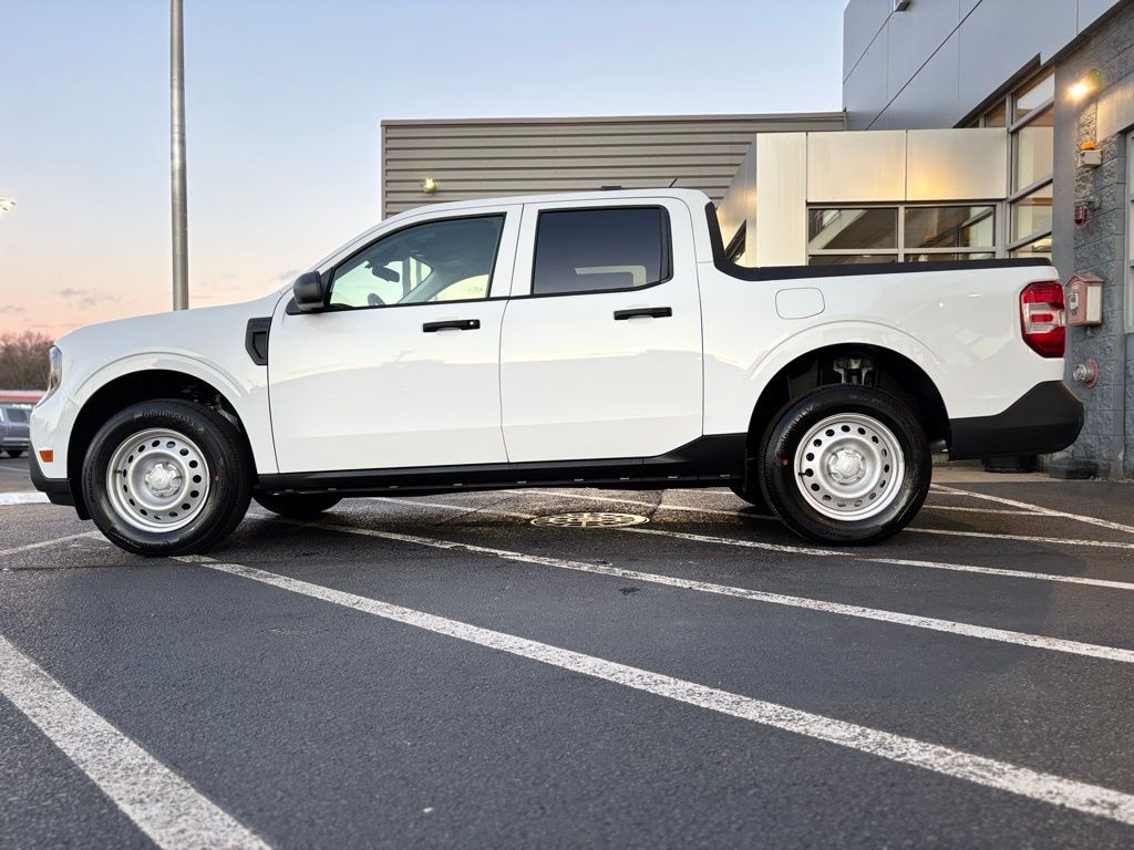 New 2025 Ford Maverick XL Truck SuperCrew