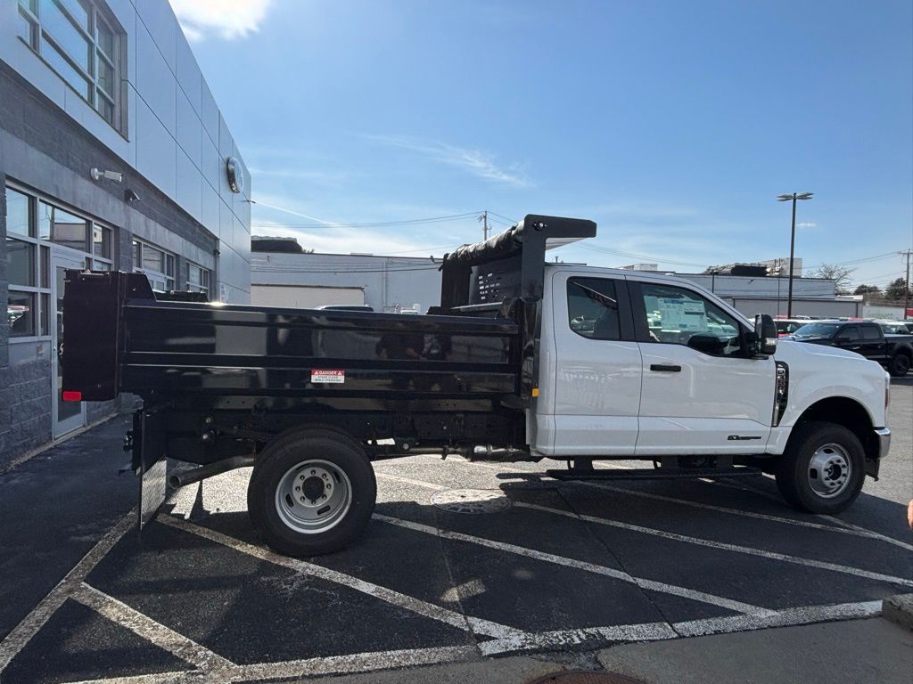 2026 Ford F-350 Super Duty Chassis Cab XL - Photo 6